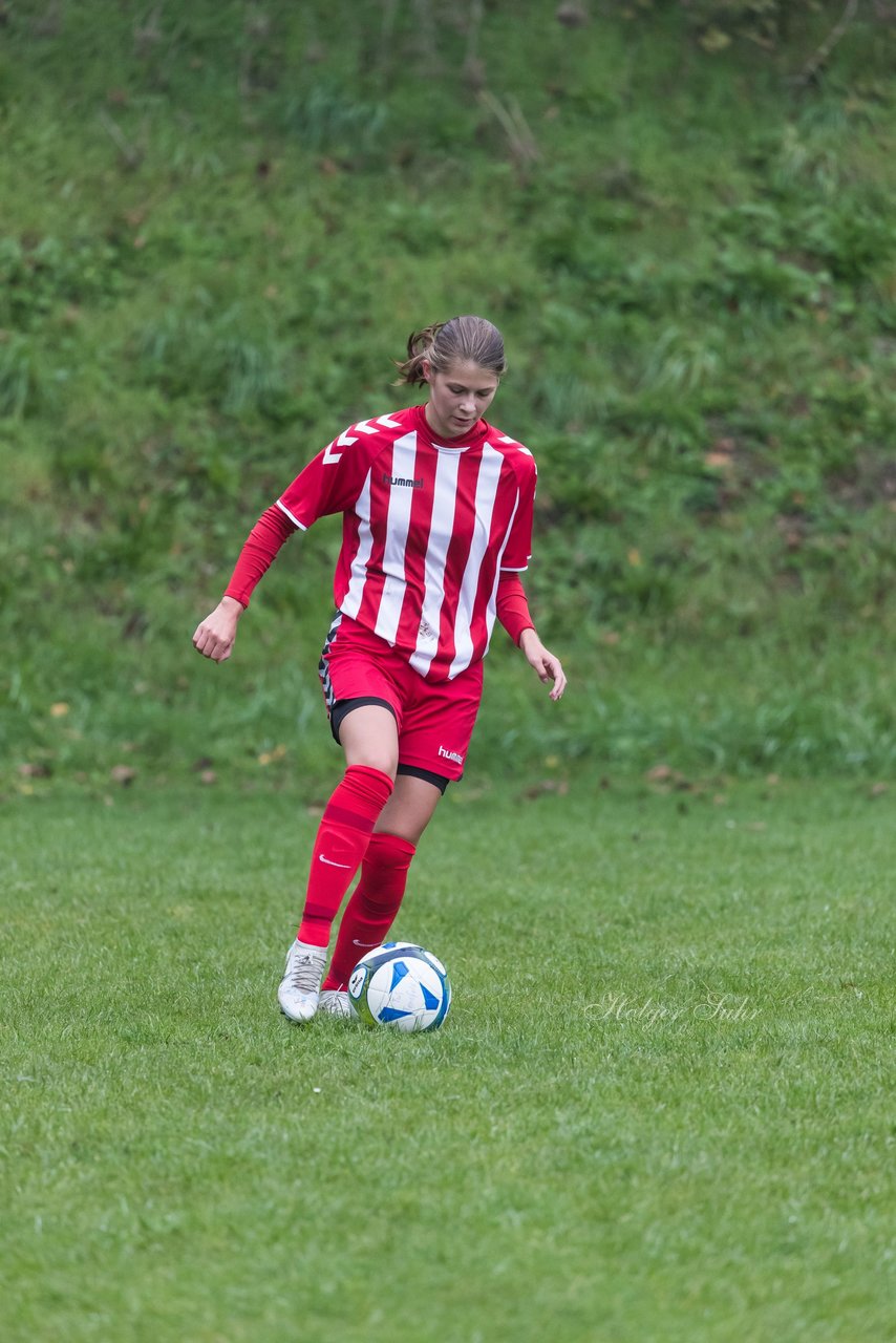 Bild 112 - wBJ TuS Tensfeld - SV Fortuna St. Juergen